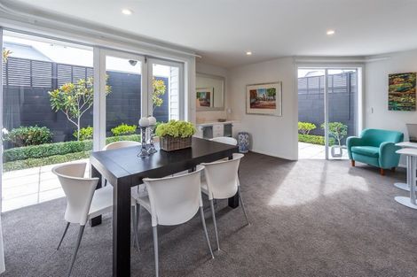Photo of property in 2/34 Aikmans Road, Merivale, Christchurch, 8014