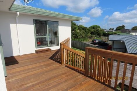 Photo of property in 6 Longview Rise, Massey, Auckland, 0614