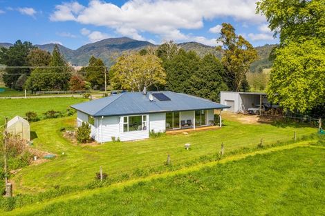 Photo of property in 1231 Queen Charlotte Drive, Linkwater, Picton, 7281