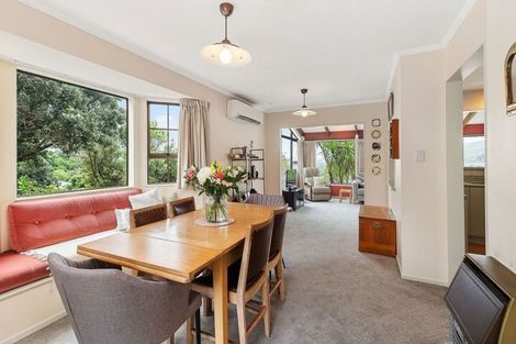 Photo of property in 35 Fyvie Avenue, Tawa, Wellington, 5028