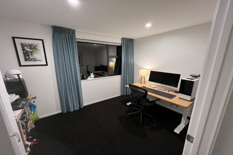 Photo of property in 5/15 Chivalry Road, Glenfield, Auckland, 0629