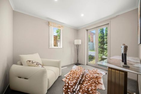 Photo of property in 9 Horizon View Road, Oteha, Auckland, 0632