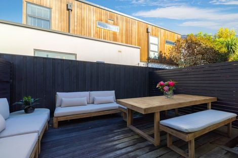 Photo of property in 2/17 Salisbury Street, Christchurch Central, Christchurch, 8013