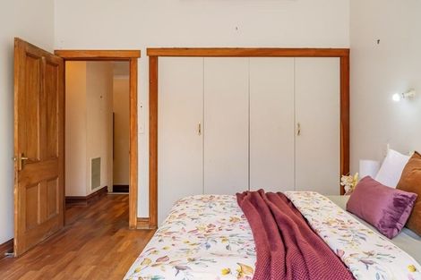 Photo of property in 17 Paremata Crescent, Paremata, Porirua, 5024