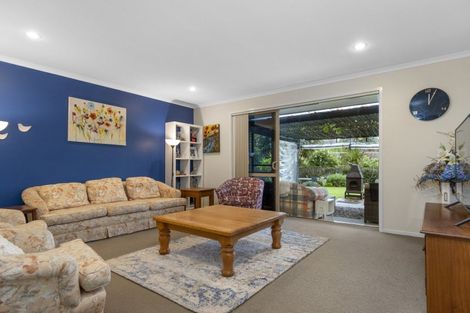 Photo of property in 10 Haden Place, Omokoroa, 3114