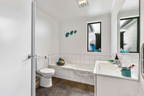 Photo of property in 5 Scarr Lane, Pyes Pa, Tauranga, 3112