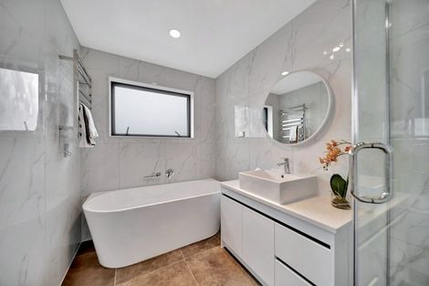 Photo of property in 1 Verdant View Avenue, Flat Bush, Auckland, 2019