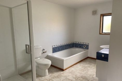 Photo of property in 22 Marina View, Paremata, Porirua, 5026