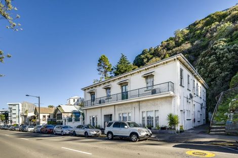 Photo of property in 29 Marine Parade, Bluff Hill, Napier, 4110
