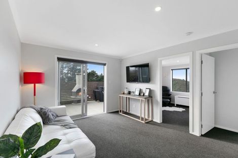 Photo of property in 36 Epic Way, Newlands, Wellington, 6037