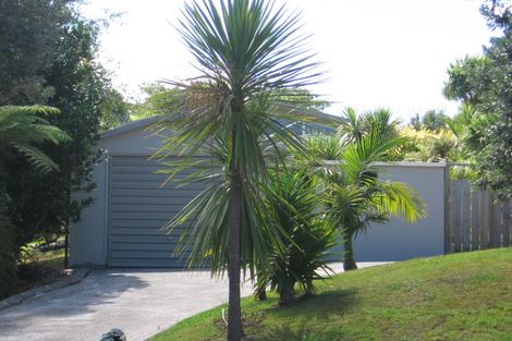 Photo of property in 13 Montana Avenue, Murrays Bay, Auckland, 0630