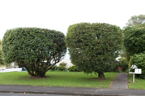 Photo of property in 7 Judkins Crescent, Cockle Bay, Auckland, 2014