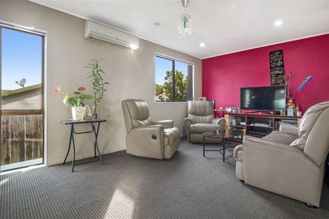 Photo of property in 1/9 Penion Drive, Flat Bush, Auckland, 2023