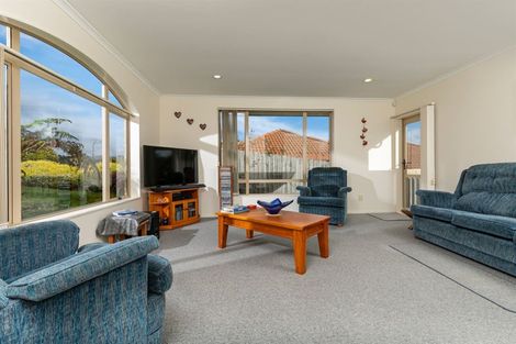 Photo of property in 27 View Ridge Drive, Ranui, Auckland, 0612