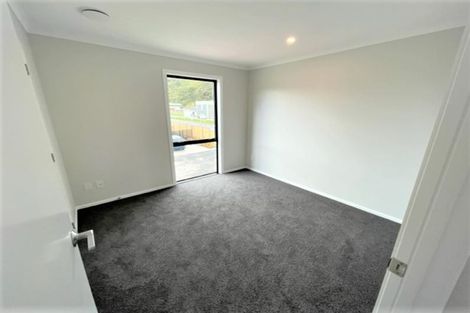 Photo of property in 4 Gloaming Lane, Wallaceville, Upper Hutt, 5018