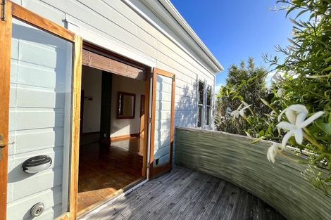 Photo of property in 37 Lawrence Street, Newtown, Wellington, 6021