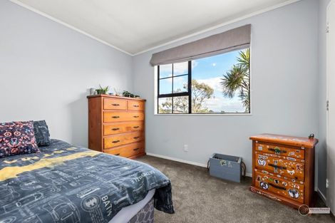 Photo of property in 112 Norana Road, Timberlea, Upper Hutt, 5018