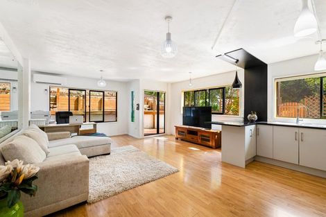 Photo of property in 3/27 Rangatira Road, Birkdale, Auckland, 0626