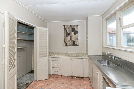 Photo of property in 33 Paul Crescent, Fairfield, Hamilton, 3214