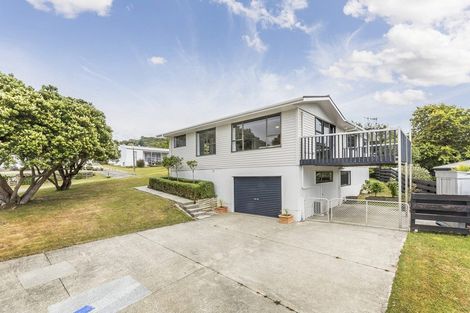Photo of property in 1 Carvel Lane, Whitby, Porirua, 5024