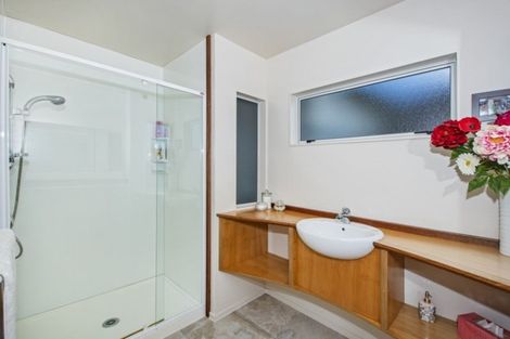 Photo of property in 22 Oxford Street, Whakapirau, Maungaturoto, 0583