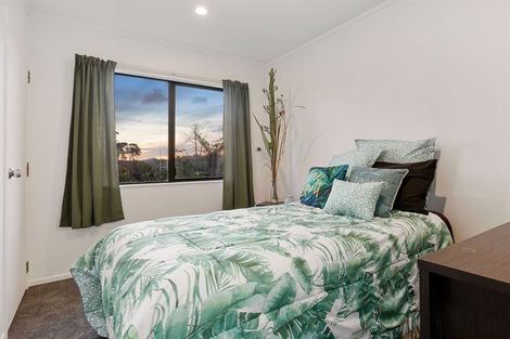 Photo of property in 5a Arney Road, Ranui, Auckland, 0612