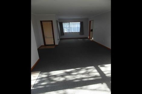 Photo of property in 2/54 Swanson Road, Henderson, Auckland, 0610