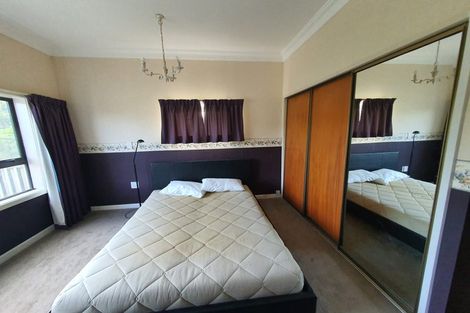 Photo of property in 28 Bassett Road, Johnsonville, Wellington, 6037