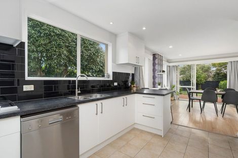Photo of property in 2/64a Toorak Avenue, Avonhead, Christchurch, 8042