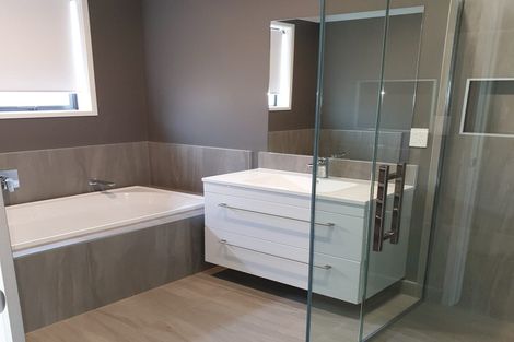 Photo of property in 60 Tawhiti Road, Pukekohe, 2120