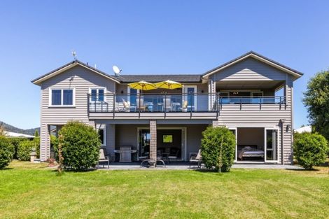 Photo of property in 16 Montgomery Crescent, Kinloch, Taupo, 3377