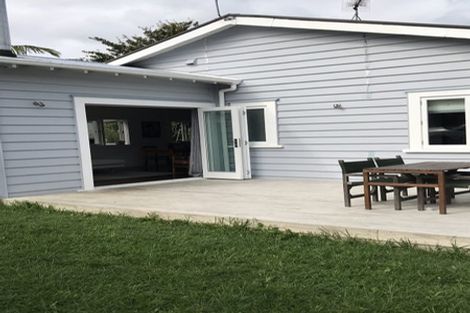 Photo of property in 28 Nikau Street, New Lynn, Auckland, 0600