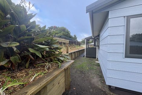 Photo of property in 82 Queens Road, Waikanae Beach, Waikanae, 5036