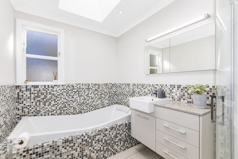 Photo of property in 10 Havelock Street, Mornington, Wellington, 6021