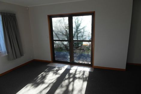 Photo of property in 2/54 Swanson Road, Henderson, Auckland, 0610