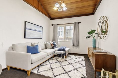 Photo of property in 1 Linwood Way, Island Bay, Wellington, 6023