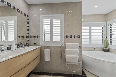 Photo of property in 27 Byblos Place, The Gardens, Auckland, 2105