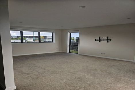 Photo of property in 55 Kotiate Street, Papamoa Beach, Papamoa, 3118