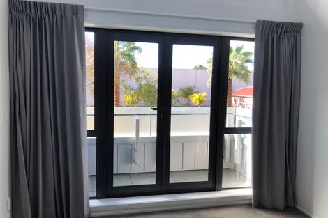 Photo of property in 25b/30 Westward Ho, Glen Eden, Auckland, 0602