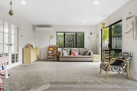 Photo of property in 9 Dalmeny Close, Murrays Bay, Auckland, 0630