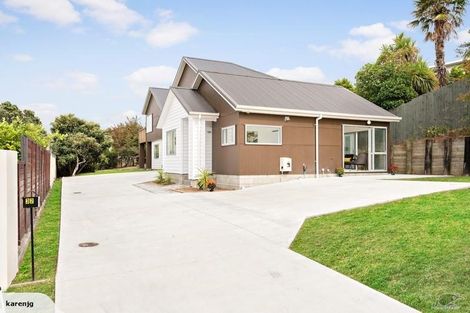 Photo of property in 32 Valhalla Drive, Beach Haven, Auckland, 0626