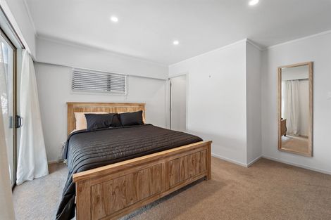 Photo of property in 9b Centreway Road, Orewa, 0931