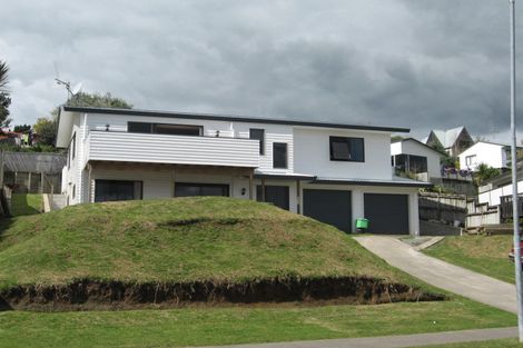 Photo of property in 11 Meander Drive, Welcome Bay, Tauranga, 3112