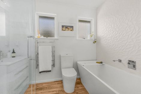 Photo of property in 26 Trafalgar Street, Westown, New Plymouth, 4310