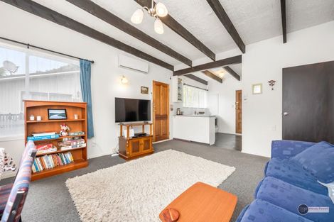 Photo of property in 28 Deller Grove, Silverstream, Upper Hutt, 5019