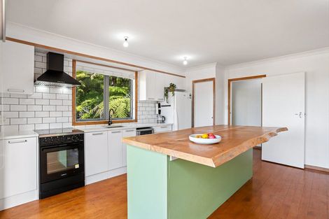 Photo of property in 373 Huia Road, Titirangi, Auckland, 0604