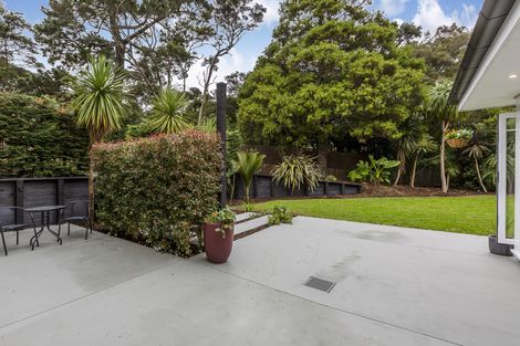 Photo of property in 44 Taupo Street, Green Bay, Auckland, 0604