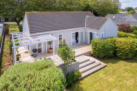 Photo of property in 19 Kent Road, Saint Johns Hill, Whanganui, 4501