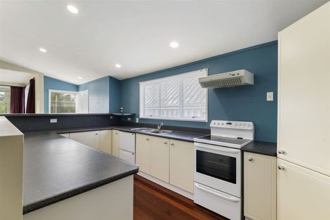 Photo of property in 33 Beulah Avenue, Rothesay Bay, Auckland, 0630