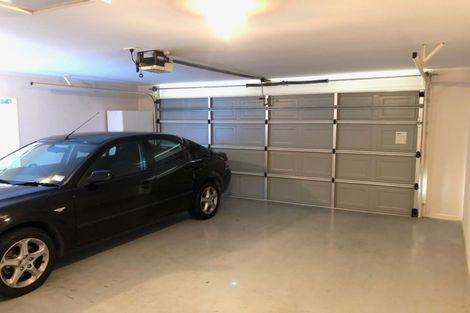 Photo of property in 39 Delmont Close, East Tamaki Heights, Auckland, 2016